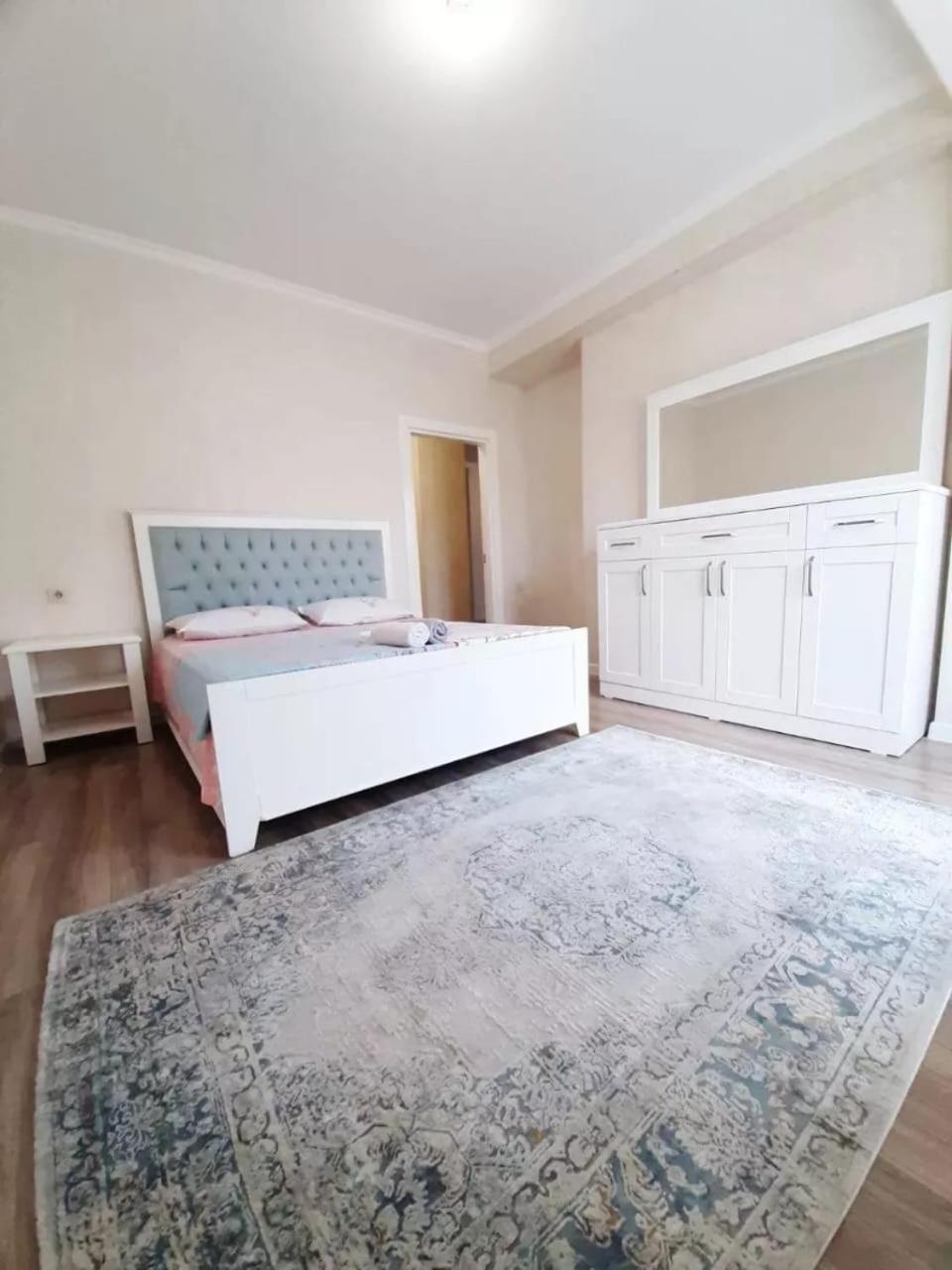 Ecohouse Apartment Bishkek Exterior photo
